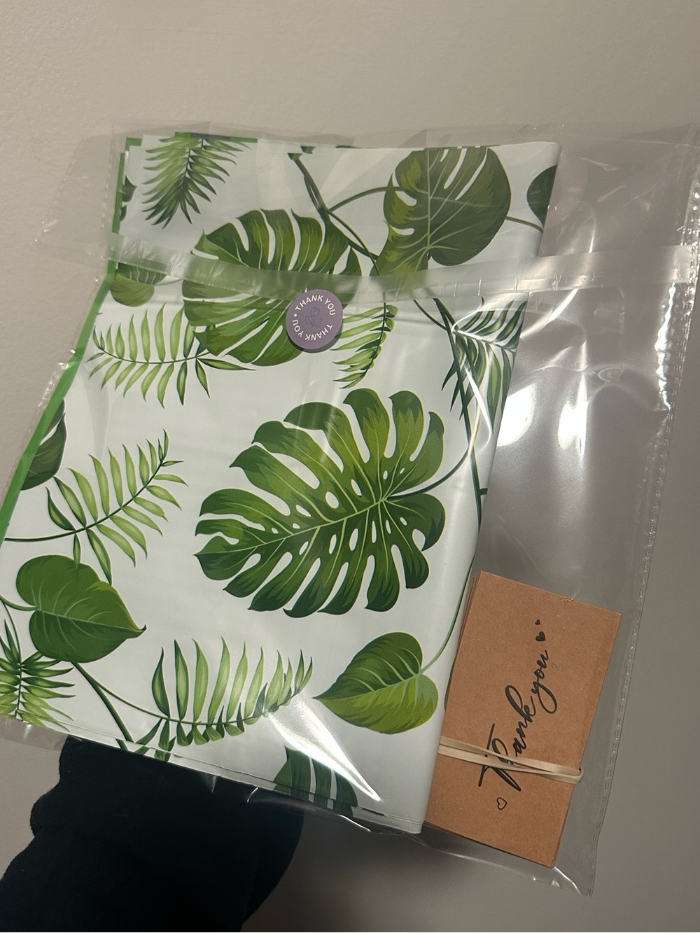28 Piece Tropical Green Leaf Mailers with Kraft Thank You Cards - Picture 2 of 2